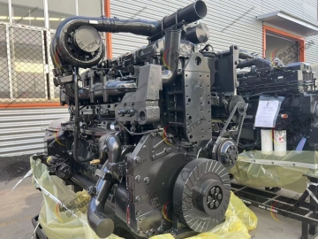 Поставка двигателей  Cummins QSK23 1
